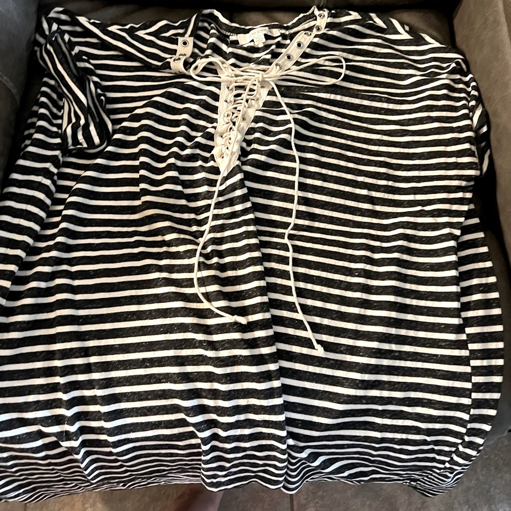 Umgee Short Sleeve Tie Front top